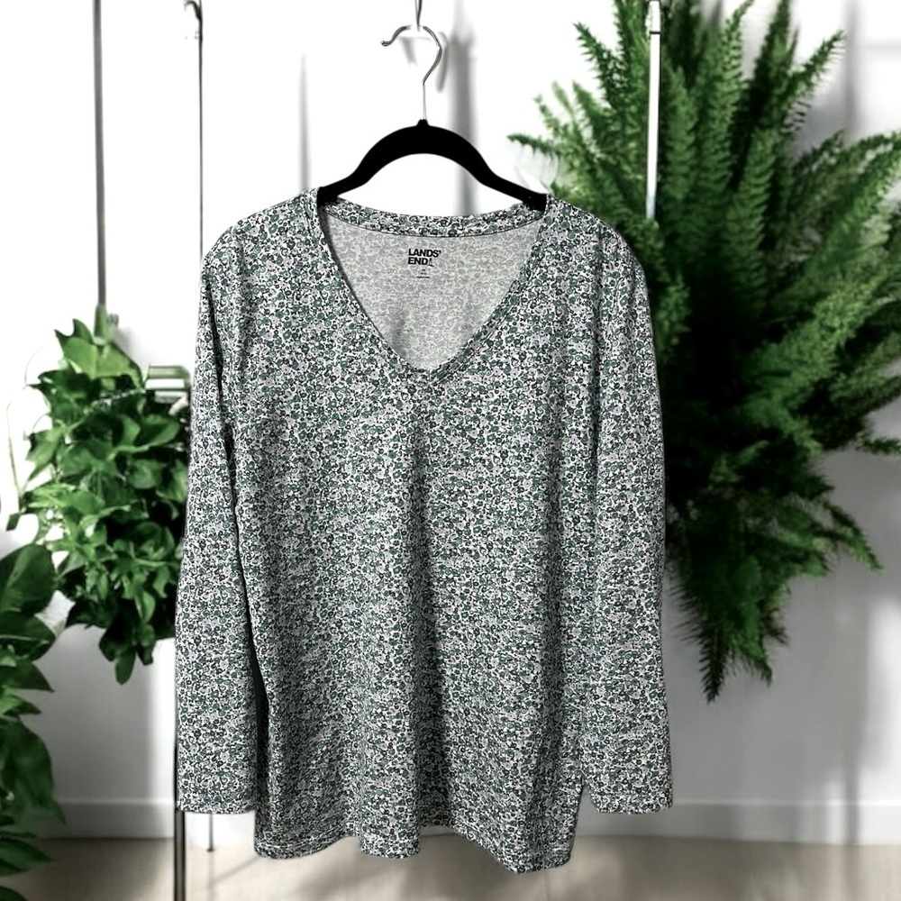 LANDS' END Sz M Relaxed Supima Cotton Long Sleeve V-Neck T-Shirt Green Floral
